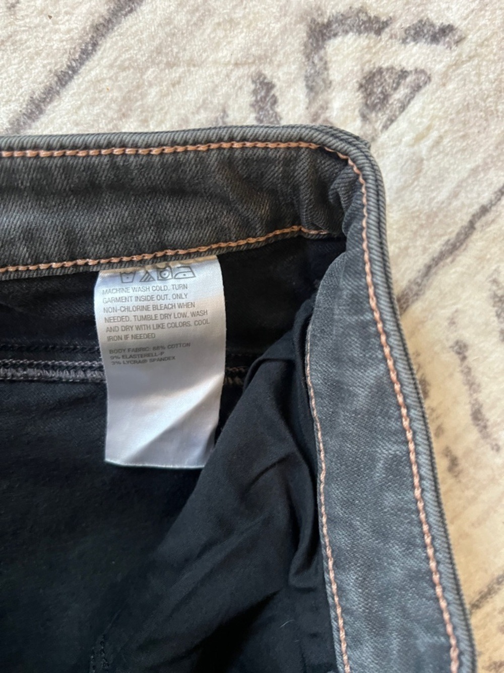 G by Giuliana Grey Washed Cropped Ankle Jeans - Picture 9 of 11